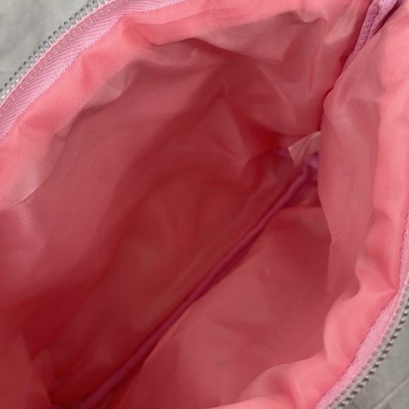 Makeup or Toiletries Bag - Picture 11 of 15